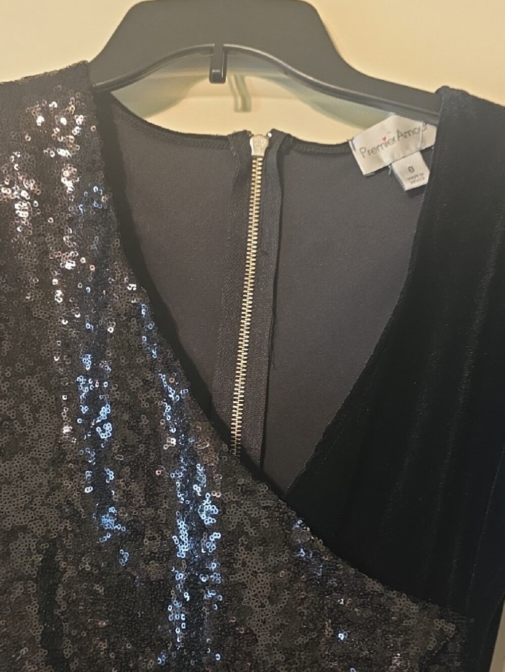 Premier Black Sequin & Velvet Long-Sleeve Cocktail Dress - Picture 3 of 7